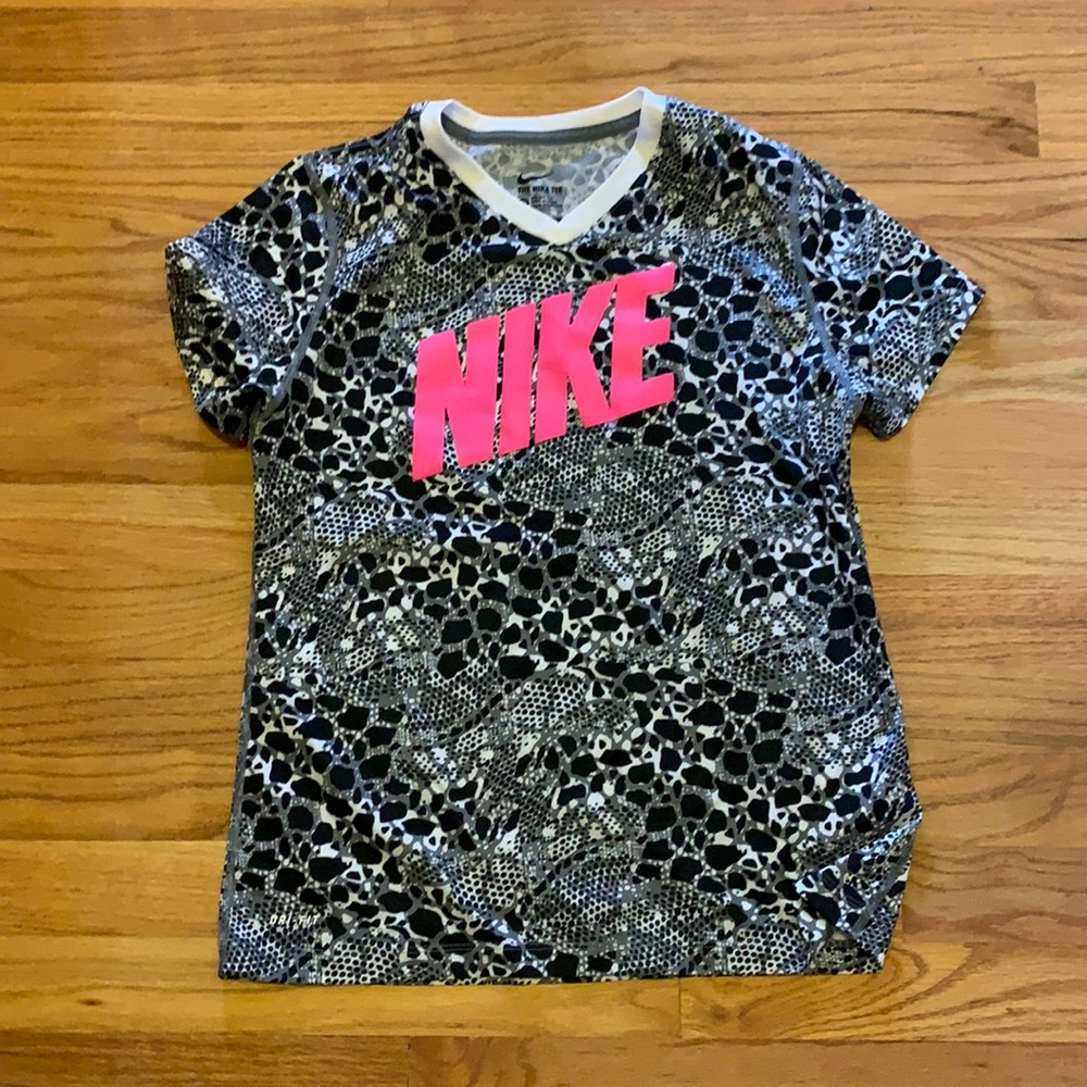 Girls Nike Dri-fit XL